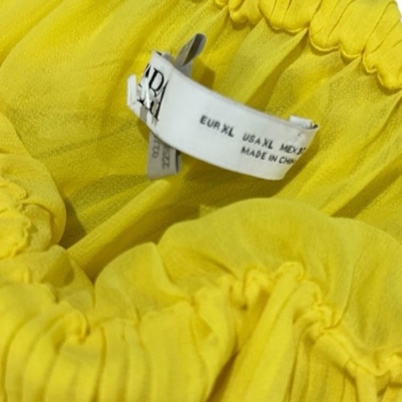 Zara Yellow Pleated Jumpsuit - Picture 3 of 4